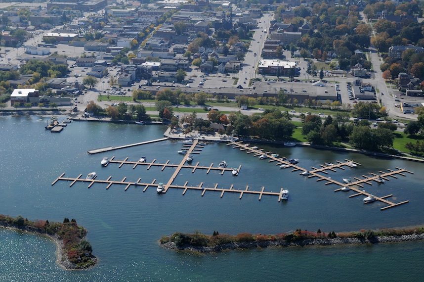 Orillia cityscape and real estate market